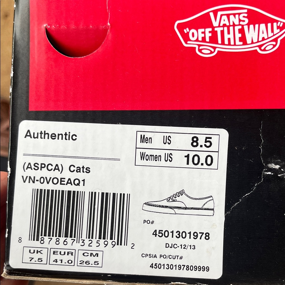 Vans Cat Print Low-Top Sneakers in White and Orange - Picture 7 of 8